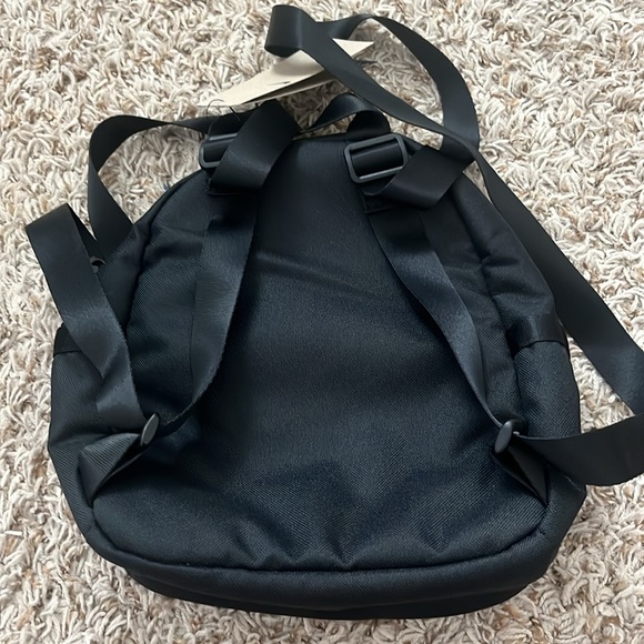 Nike Sportswear Futura 365 Mini Backpack NWT - Picture 4 of 9